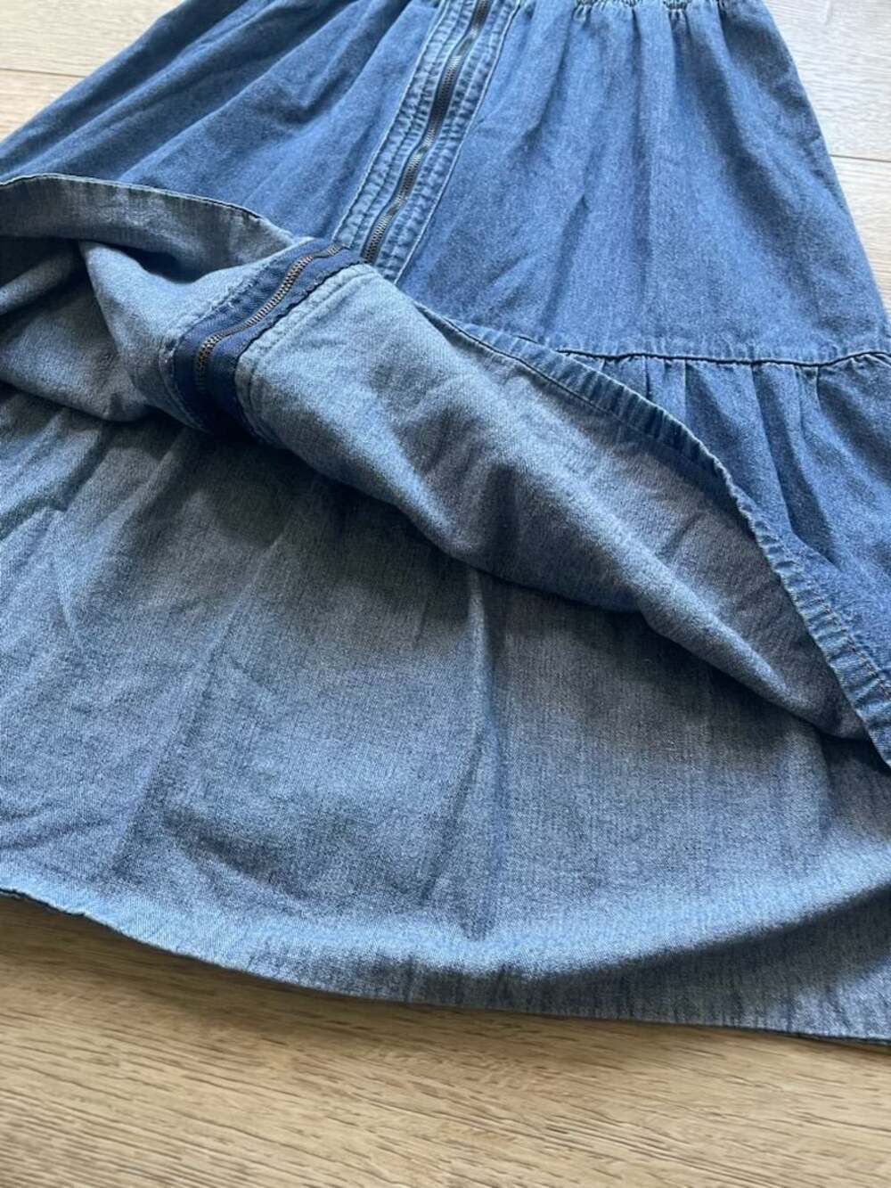 J Gee Denim Midi Dress Medium Zip Front Smocked Waist Roll Tab Chambray Blue - Picture 5 of 11